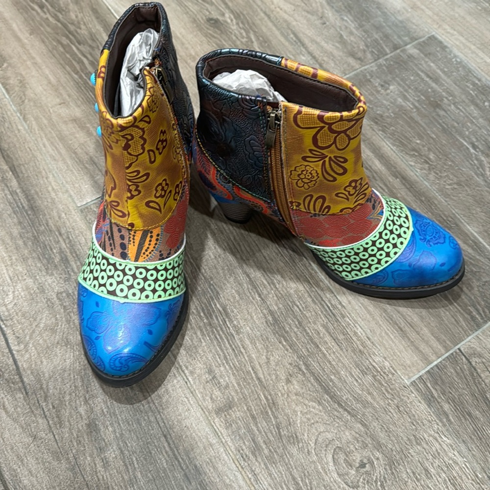 Emery Rose Colorblock Floral Pattern Side Zip Boots, Size 8